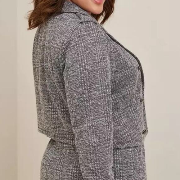 Torrid Grey Studio Double Knit Crop Military Jacket 1X NWT - Picture 3 of 13